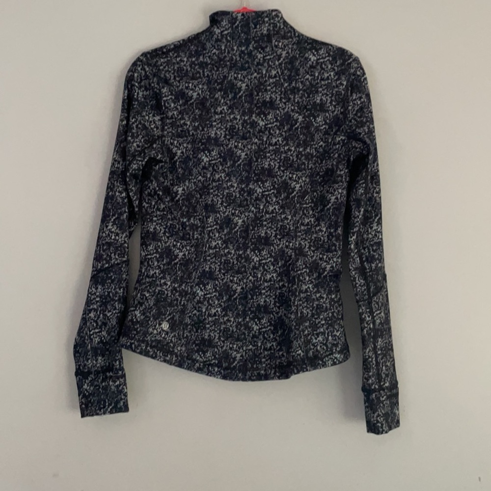 lululemon jacket - Picture 3 of 4
